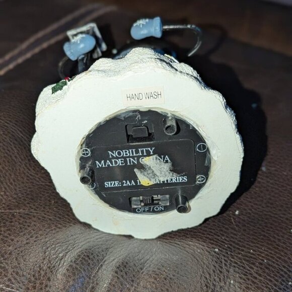 *3 FOR $9* NEW Nobility Light Up Battery Powered Snowman Hand Soap Dispenser - Picture 4 of 4